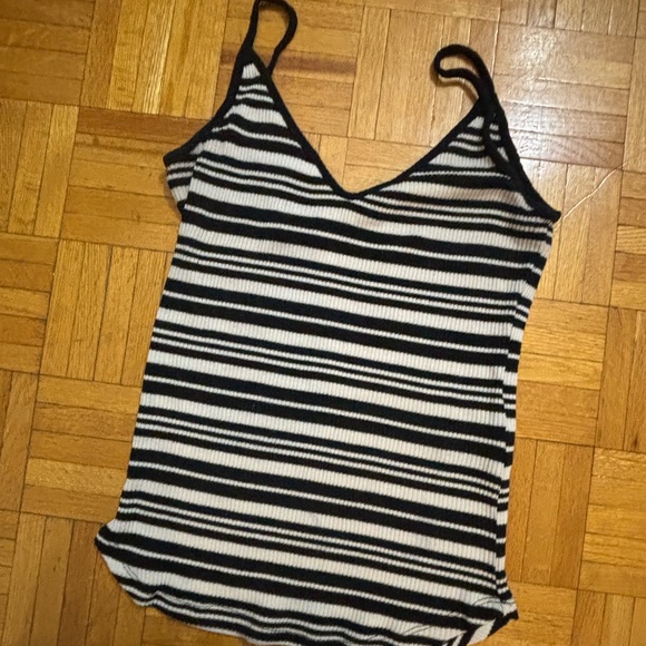 H&M strip v-neck stretch tank top  * accepting offers - Picture 1 of 3